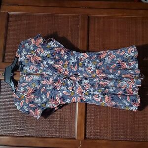 Lulu's tie front romper size medium. New without tag.